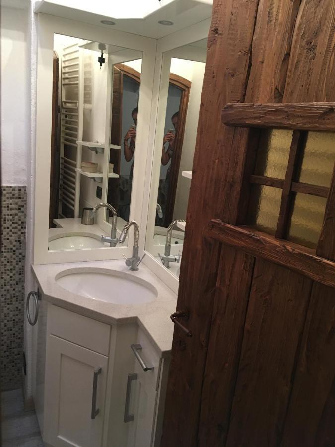 אאוסטה Appartamento In Casa D'Epoca מראה חיצוני תמונה
